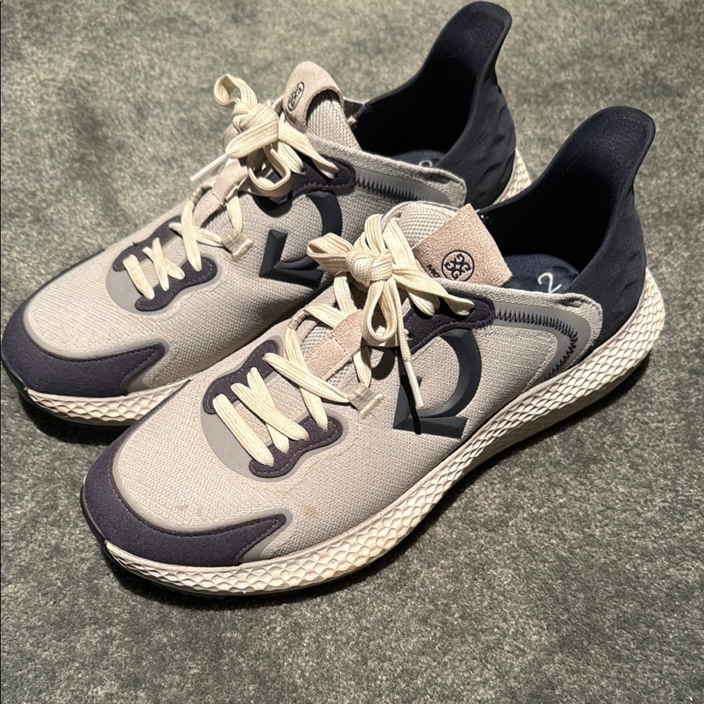 G/FORE Gray and Black Sneakers with Sleek Design